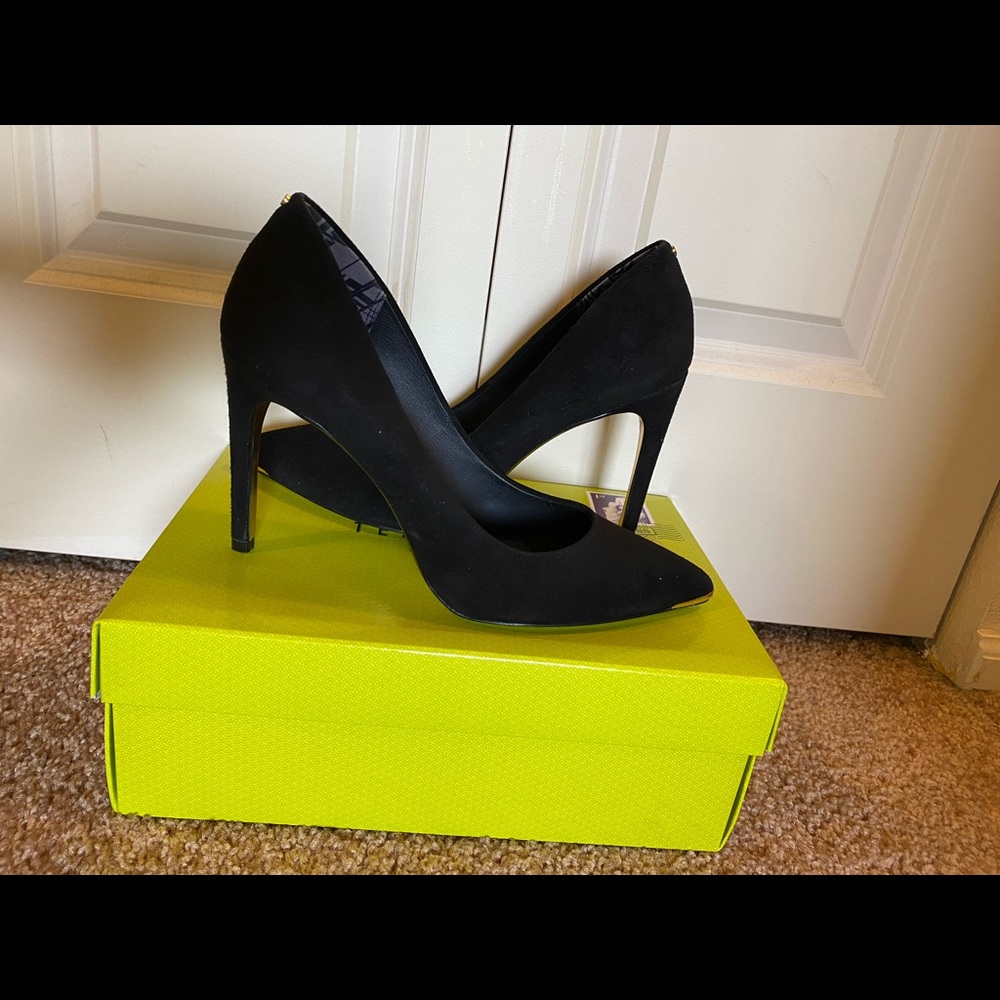 Ted Baker London “Neevo pointy toe pump”